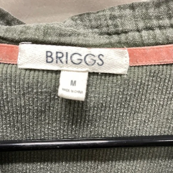 Briggs New York muted Sage/ Olive Knit Top - Picture 2 of 3